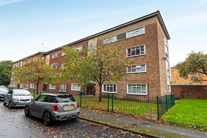2 Bedroom Flat To Rent In Wordsworth Way, West Drayton, UB7