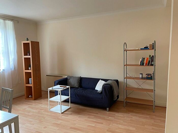 1 Bedroom Flat To Rent In Leith Walk, Edinburgh, EH6