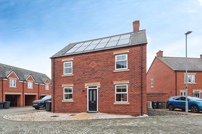 3 Bedroom Detached House For Sale In Lambert Court, Newport Pagnell, MK16