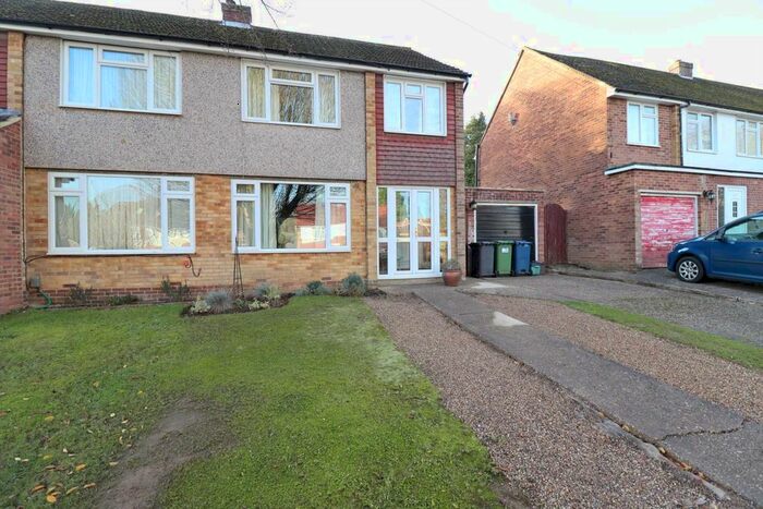 3 Bedroom Semi-Detached House To Rent In Deeds Grove, High Wycombe, HP12