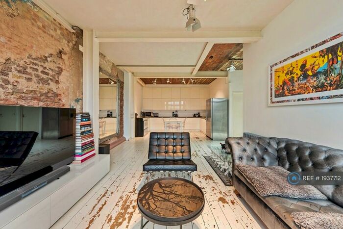 3 Bedroom Flat To Rent In Copperfield Road, London, E3