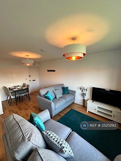 1 Bedroom Flat To Rent In Kent Close, Rogerstone, Newport, NP10