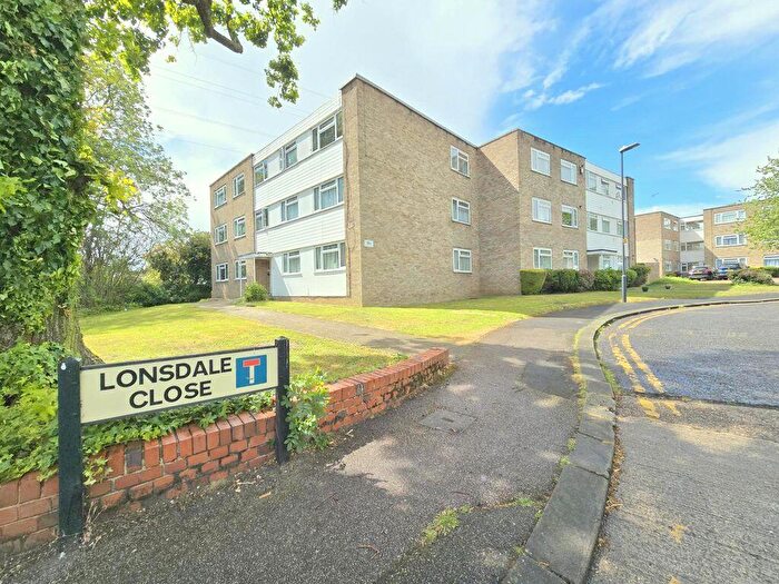 2 Bedroom Flat For Sale In Lonsdale Close, Pinner, HA5