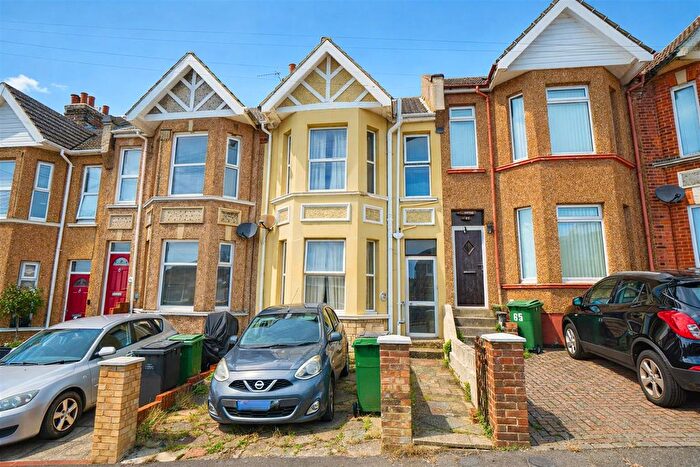 3 Bedroom Terraced House For Sale In Clifton Road, Hastings, TN35