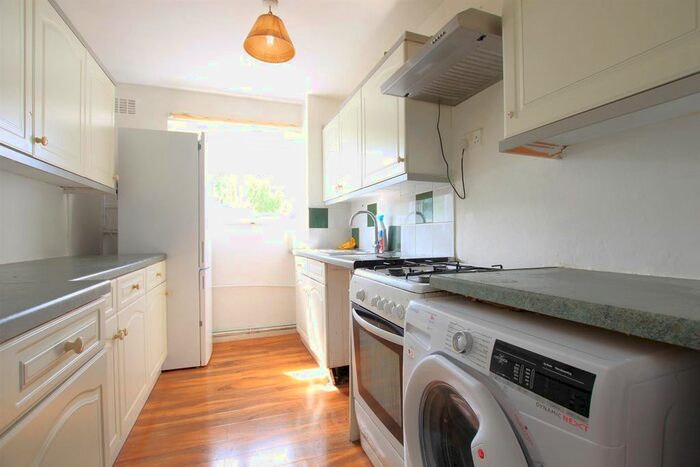 2 Bedroom Flat To Rent In Ringway, Southall, UB2