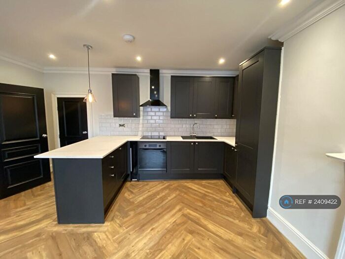 2 Bedroom Flat To Rent In Hall Gate, Doncaster, DN1