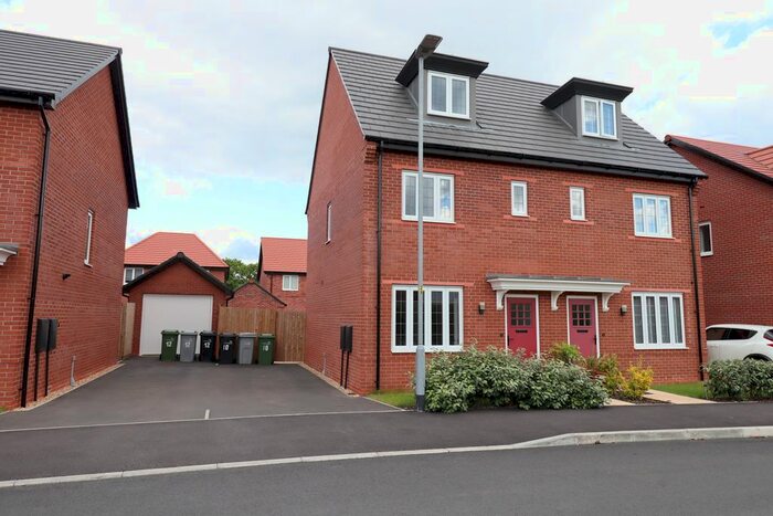 3 Bedroom Semi-Detached House To Rent In Jones Avenue, Crewe, Chesire, CW1