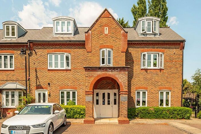 1 Bedroom Flat To Rent In Kingsleigh Close, Brentford, TW8