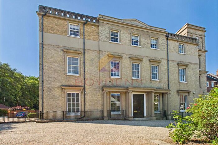 3 Bedroom Apartment For Sale In Lexden Park House, Colchester, CO3