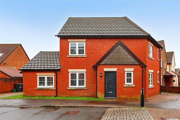 3 Bedroom Detached House For Sale In Kiln Avenue, Haslemere, Surrey, GU27