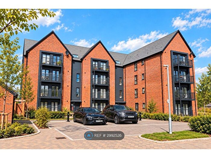 2 Bedroom Flat To Rent In Wishford Row, Swindon, SN1