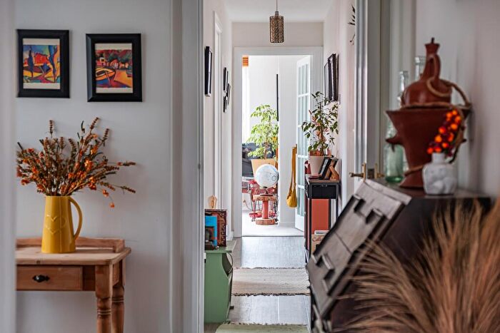 3 Bedroom Apartment To Rent In Portsmouth Road Surbiton, KT6