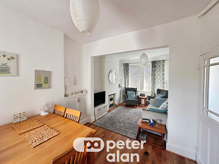 2 Bedroom House To Rent In Daisy Street, CF5