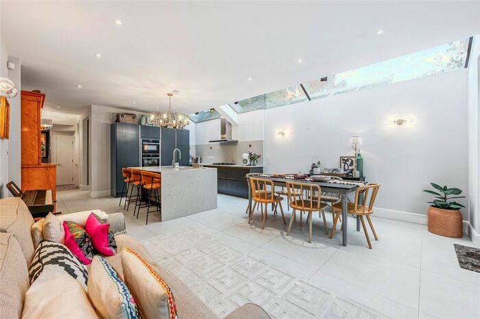 5 Bedroom Semi-Detached House To Rent In Carlton Road, London, W4