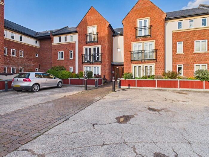 2 Bedroom Apartment For Sale In Whielden Street, Amersham, Buckinghamshire, HP7