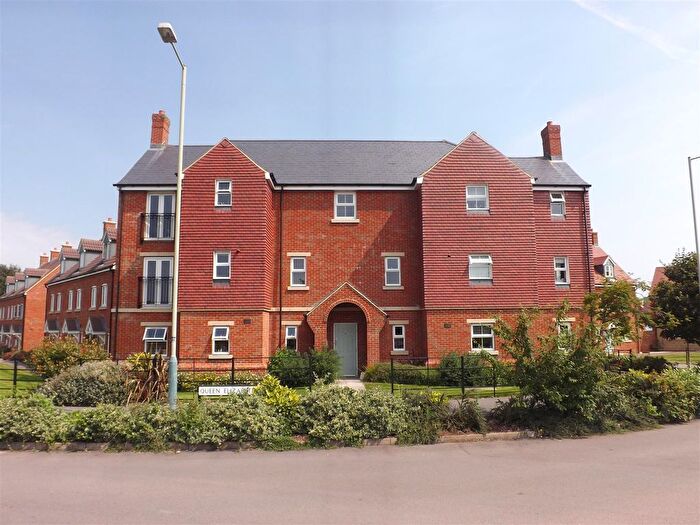2 Bedroom Flat To Rent In Queen Elizabeth Drive, Swindon, SN25