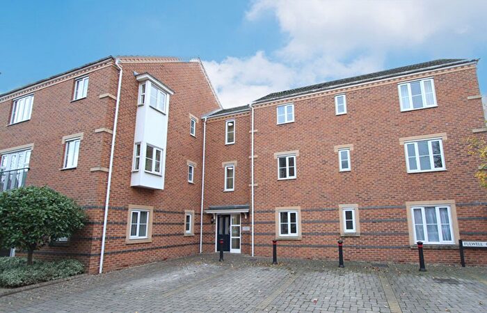 2 Bedroom Flat To Rent In Fulwell Close, Banbury, OX16