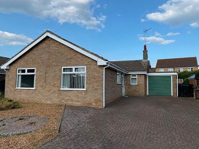 3 Bedroom Detached Bungalow To Rent In Millfield Close, Chatteris, Cambridgeshire, PE16