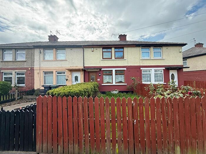 2 Bedroom Terraced House For Sale In Springfield Street, Bradford, BD8