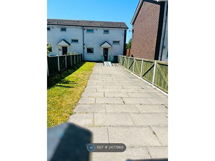 2 Bedroom Semi-Detached House To Rent In Altair Place, Salford, M7