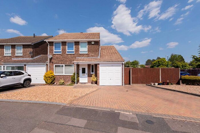 4 Bedroom Detached House For Sale In Springfield Park, Maidenhead, SL6