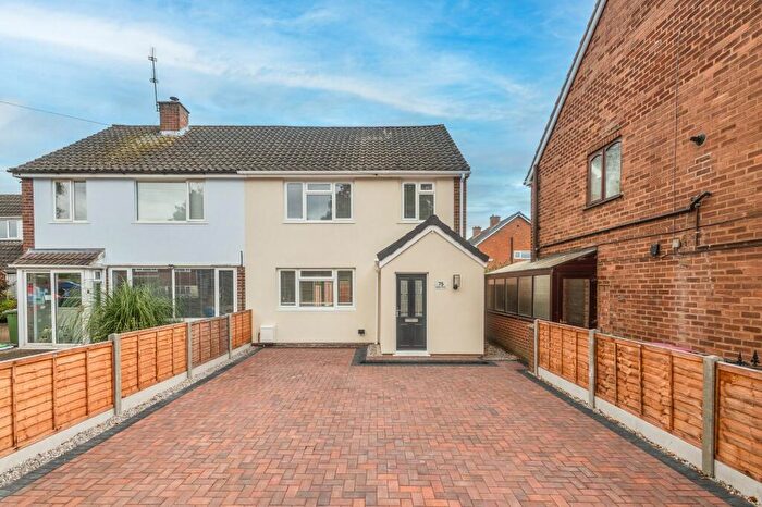 4 Bedroom Semi-Detached House For Sale In Station Road, Polesworth, B78