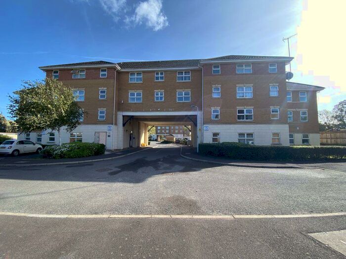 1 Bedroom Flat To Rent In Pickfords Gardens, SL1