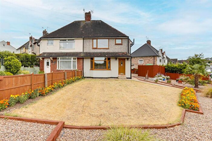 3 Bedroom Semi Detached House For Sale In Greenwood Avenue, Hucknall, NG15