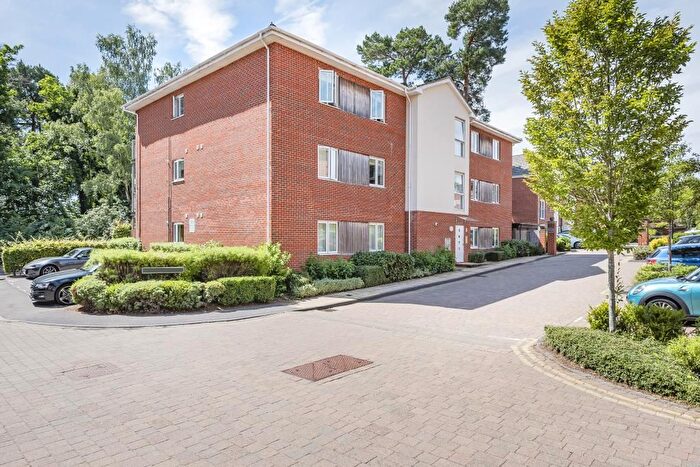 2 Bedroom Flat To Rent In Ascot, Berkshire, SL5