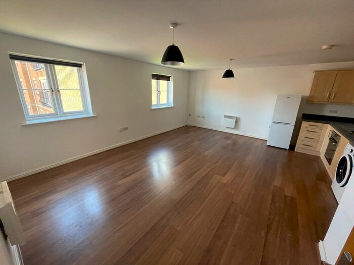 1 Bedroom Flat To Rent In Wyncliffe Gardens, Cardiff, CF23