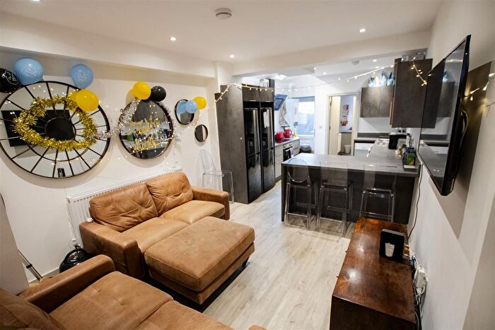 7 Bedroom Detached House For Sale In Tiverton Road, Birmingham, West Midlands, B29