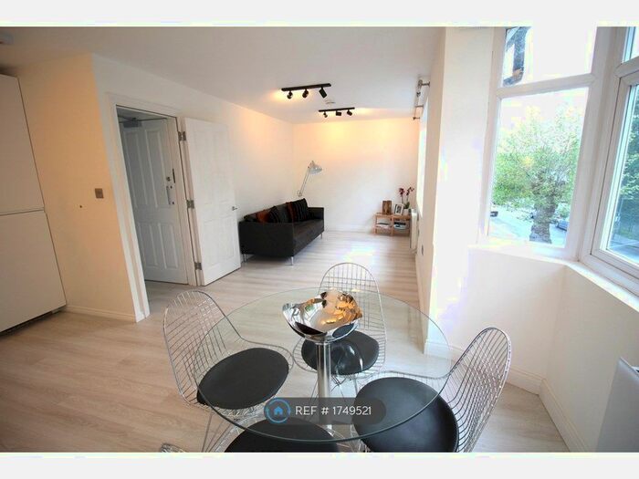2 Bedroom Flat To Rent In Gordon Road, London, N3