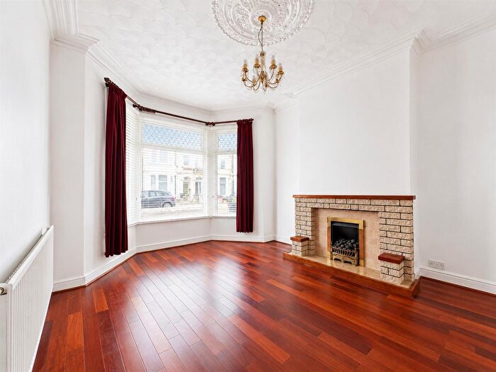 3 Bedroom Terraced House To Rent In Mackintosh Place, Roath, CF24