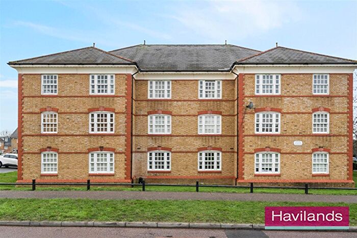 2 Bedroom Flat For Sale In Sydenham Avenue, London, N21