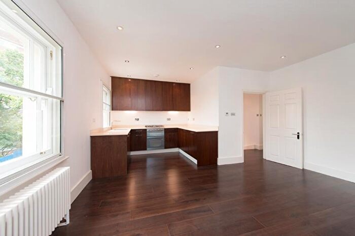 2 Bedroom Flat For Sale In Cambridge Avenue, Kilburn Park, NW6