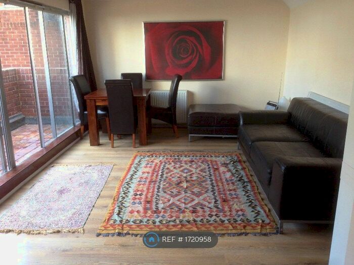 1 Bedroom Flat To Rent In Queensway, London, W2