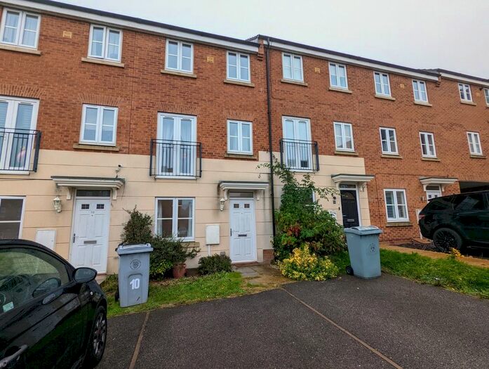3 Bedroom Property To Rent In Hartington Close, Grantham, NG31