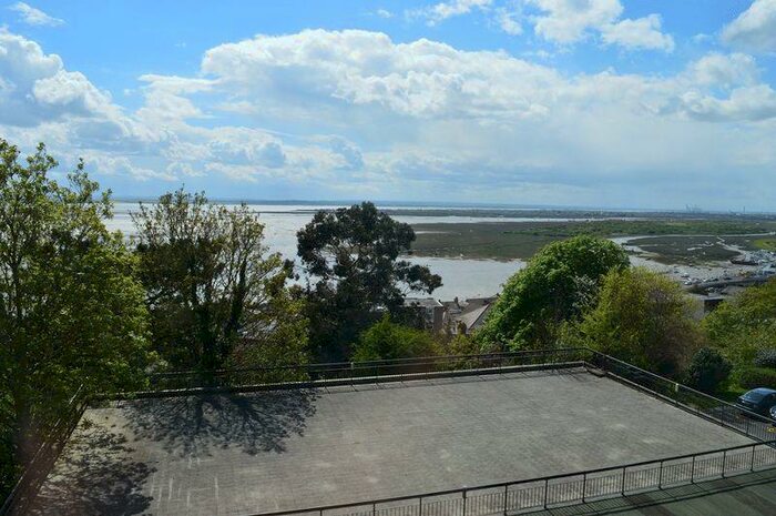 2 Bedroom Apartment To Rent In Broadway West, Leigh-On-Sea, SS9