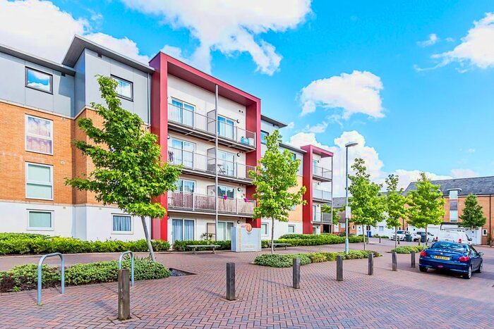 2 Bedroom Flat To Rent In Saxton Close, Grays RM17