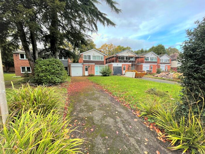 3 Bedroom Link Detached House To Rent In Belle Walk, Moseley, Birmingham, B13