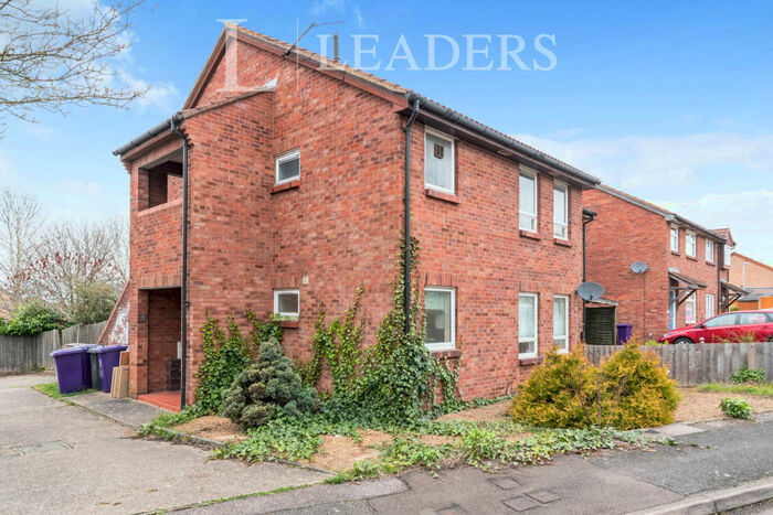 Studio To Rent In Swift Close, Letchworth, SG6