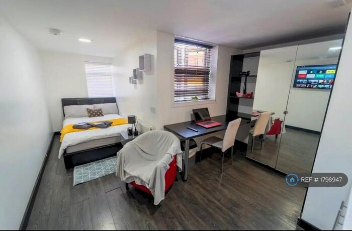 6 Bedroom Terraced House To Rent In North Road, Selly Oak, Birmingham, B29