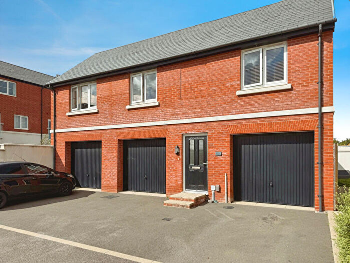 2 Bedroom Apartment For Sale In Primrose Drive, Plymouth, PL9