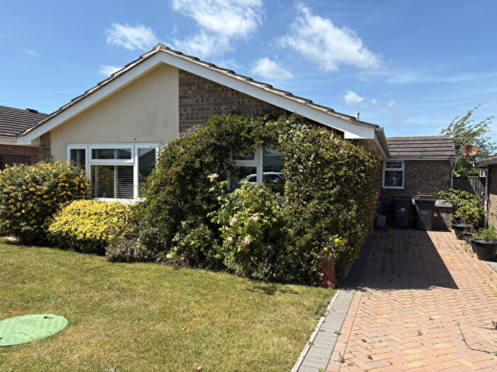 3 Bedroom Bungalow For Sale In The Ridgeway, Herstmonceux, Hailsham, East Sussex, BN27