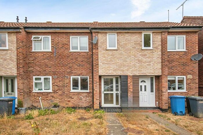 3 Bedroom Semi Detached House For Sale In Rushbury Close, Ipswich, IP4