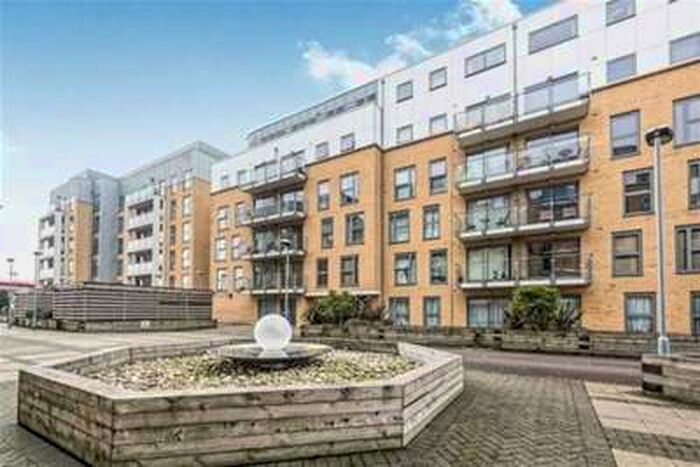 2 Bedroom Flat To Rent In Monument Court, SG1