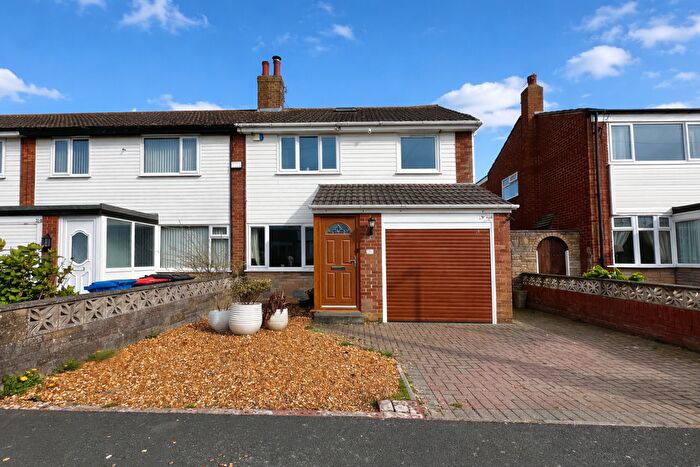 3 Bedroom End Terrace House For Sale In Lothian Avenue, Fleetwood, Lancashire, FY7