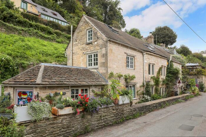 4 Bedroom Cottage For Sale In High Street, Chalford, Stroud, GL6