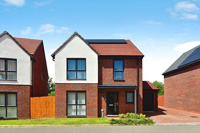 4 Bedroom Detached House For Sale In Dartmoor Close, Newcastle, Staffordshire, ST5