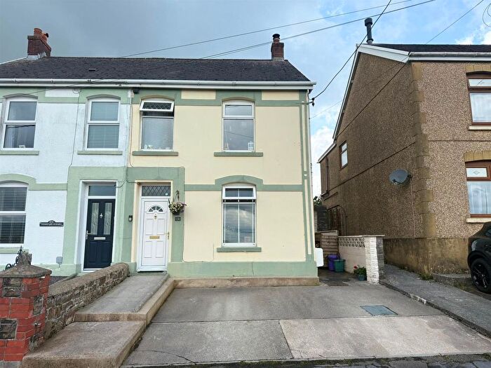3 Bedroom Semi-Detached House For Sale In Waterloo Road, Ammanford, SA18